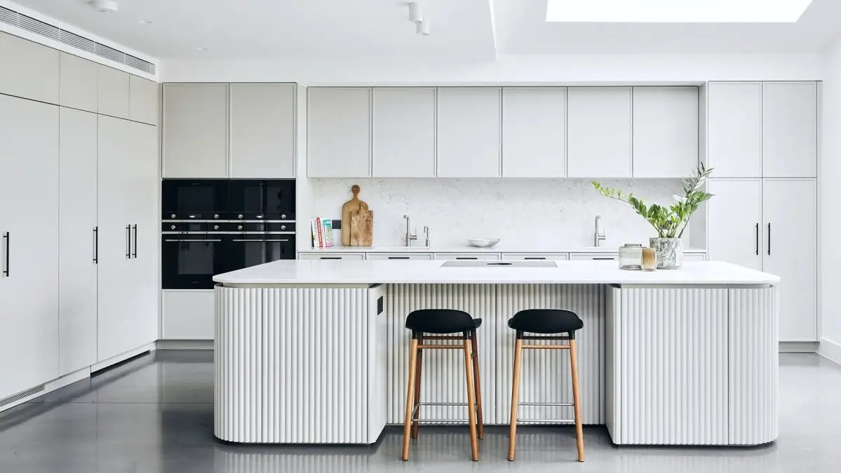 Spray Painted Flutted Island with Shaker Doors Kitchen