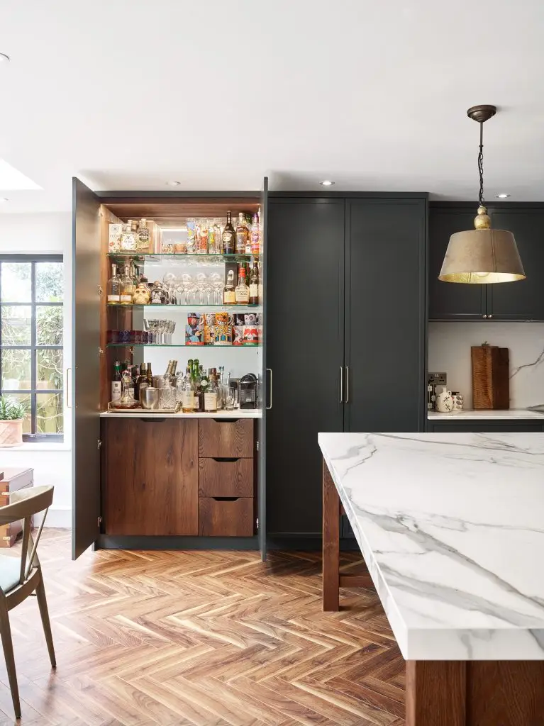Modern shaker Kitchen with Natural Veneer Beam Oak Finish