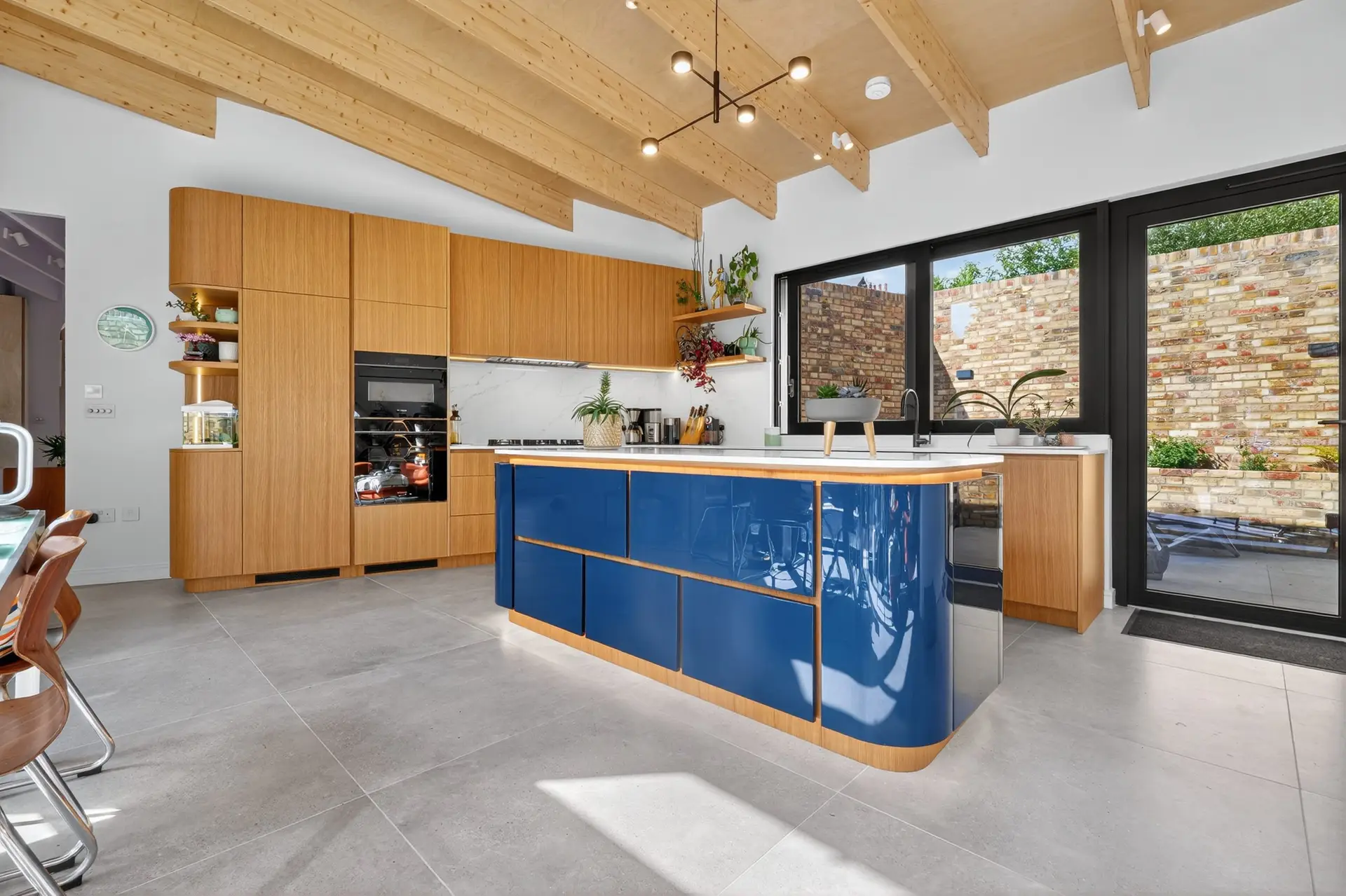 Contemporary Bespoke Luxury Kitchen